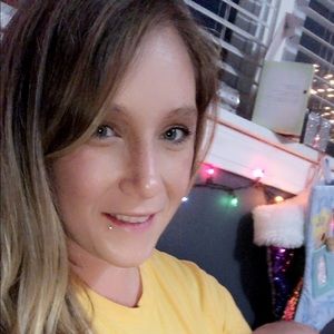 Meet your Posher, Felicia